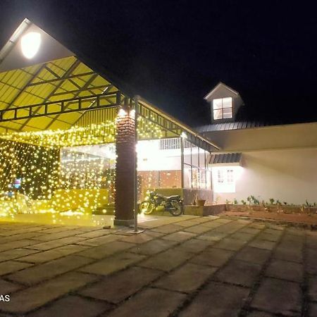 Отель Agincourt Kuttikkanam Pirmed Экстерьер фото